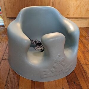 Bumbo floor seat
